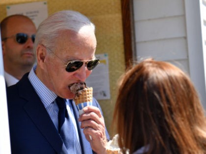 Biden Tells Children ‘I Know Great Ice Cream Places’ Nearby ‘Talk to Me Afterward’